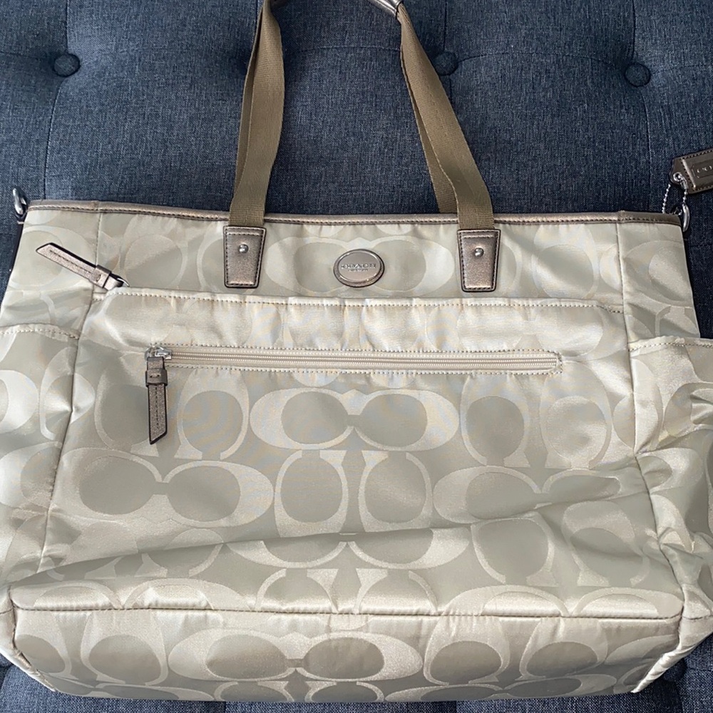 Signature Coach Diaper Bag with changing Pad